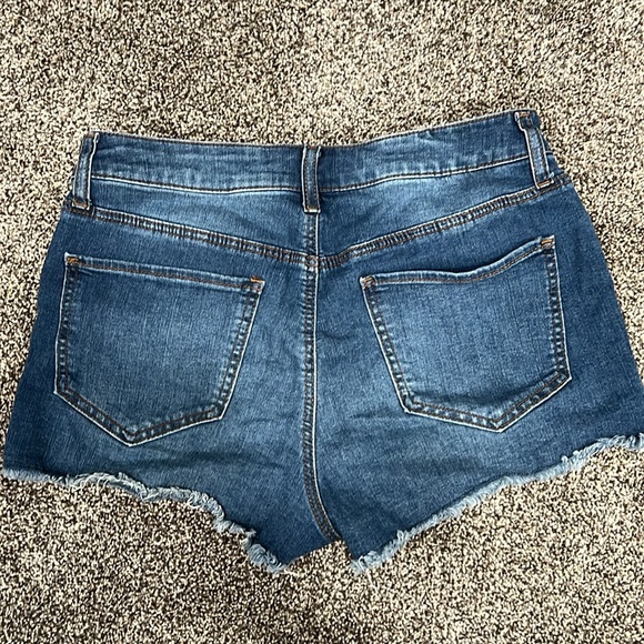 SO High Rise Shortie - Picture 2 of 2